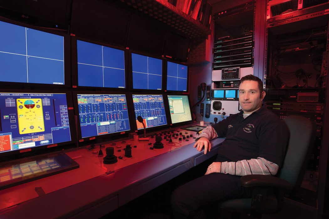 Image of an air traffic control room, to represent services and enterprise