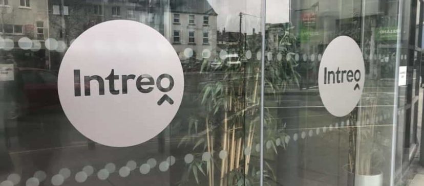 Glass doors of an Intreo office